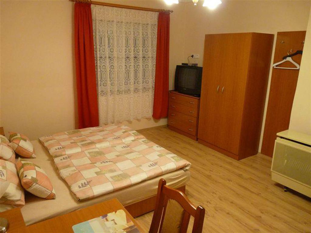 Pallosi Haz "A" Sárvár Exterior foto
